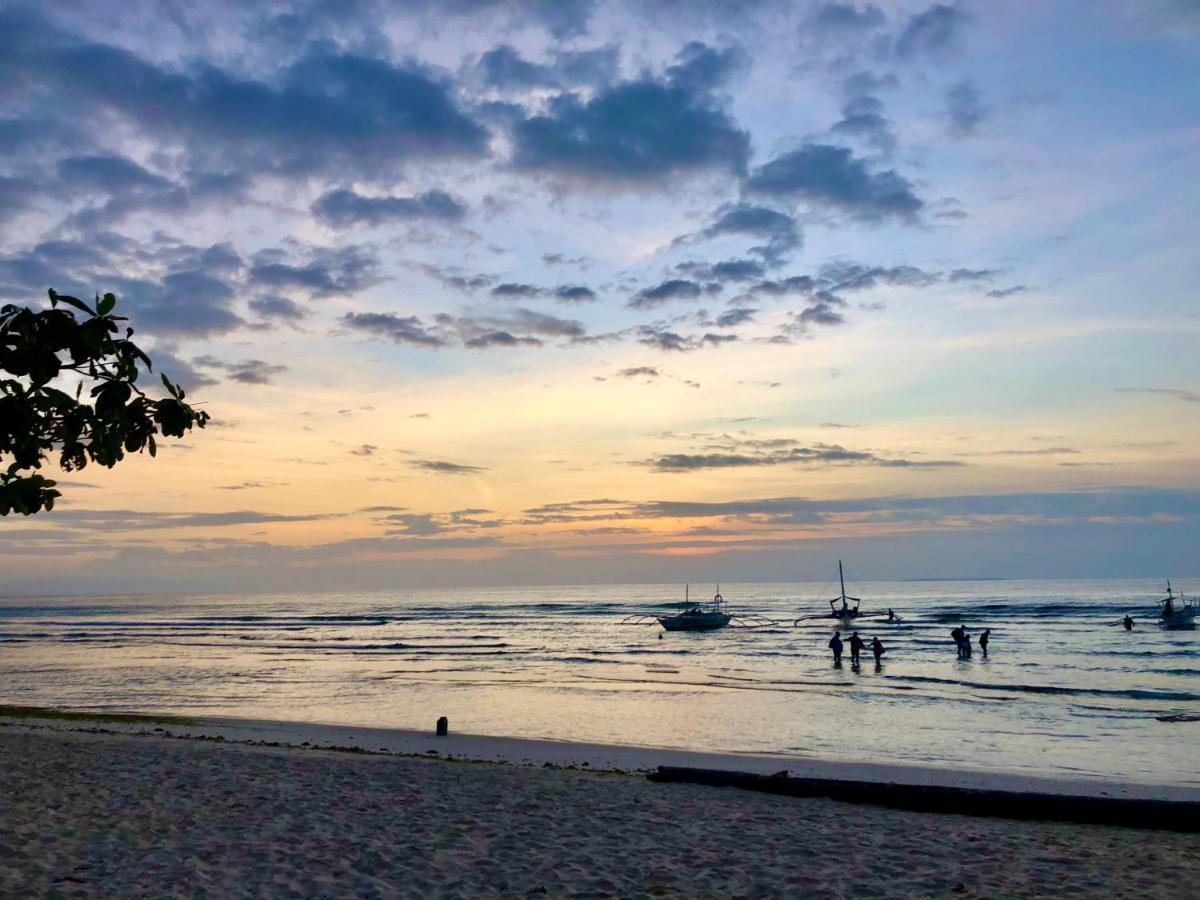 The Whitehouse By The Sea Villa Panglao Bagian luar foto