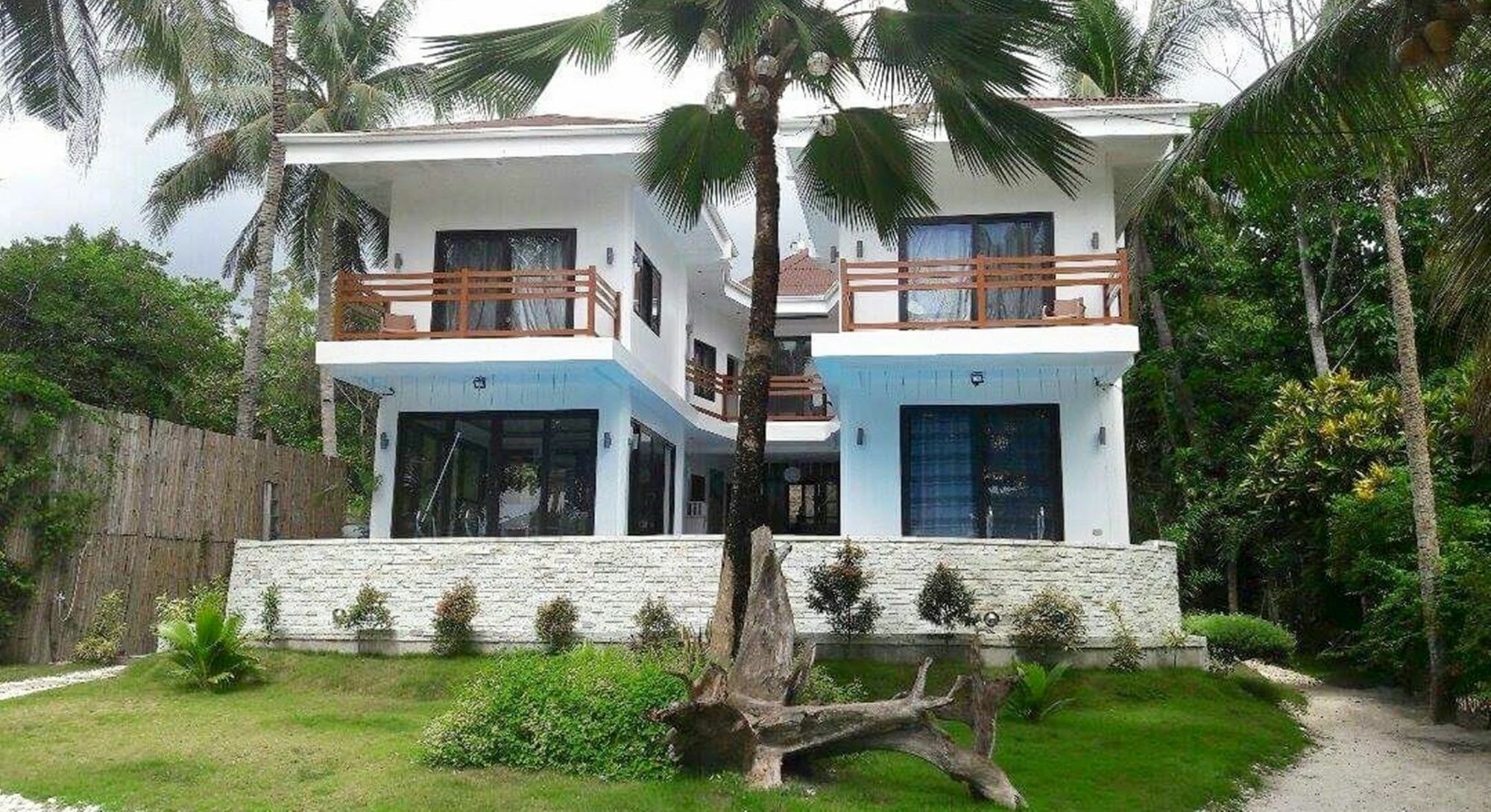 The Whitehouse By The Sea Villa Panglao Bagian luar foto